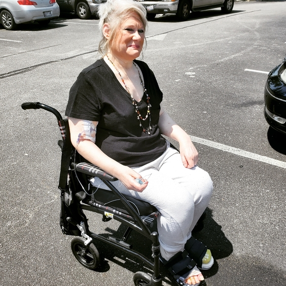 Meet your Posher, Brie! - Picture 6 of 9